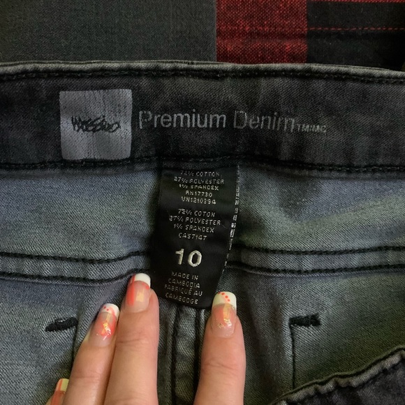 SOLD ON VINTED ❤️ Faded Black Jeggings - Picture 5 of 7